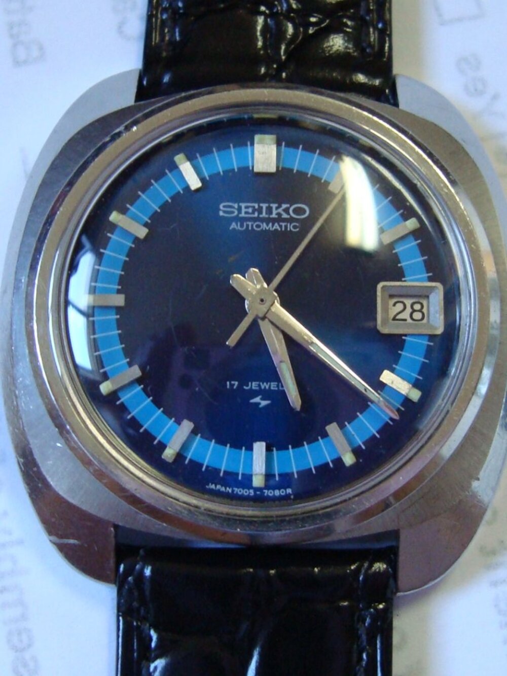 VINTAGE AUTOMATIC SEIKO ,RUN GREAT